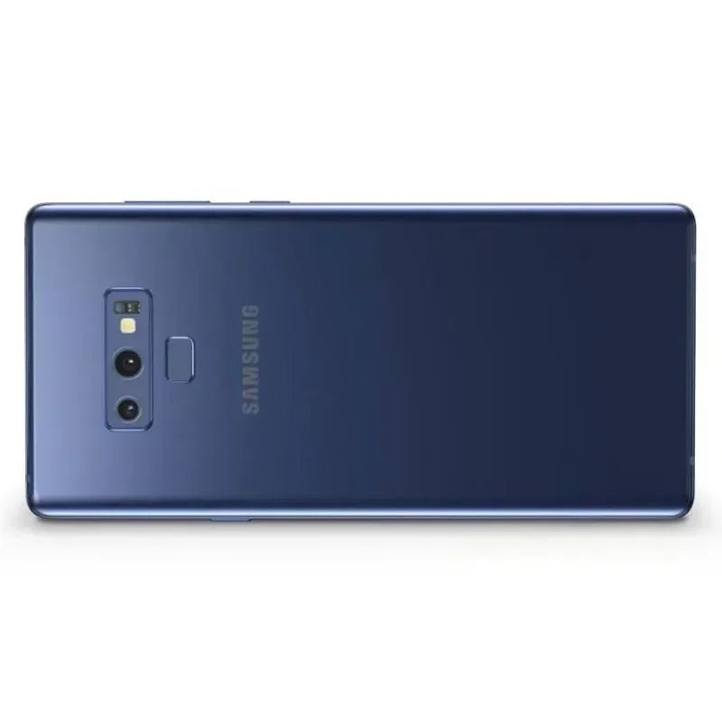 Smartphone Samsung Galaxy bleu affichant l'arrière avec double caméra, flash et lecteur d'empreintes
