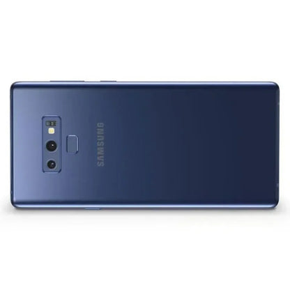 Smartphone Samsung Galaxy bleu affichant l'arrière avec double caméra, flash et lecteur d'empreintes