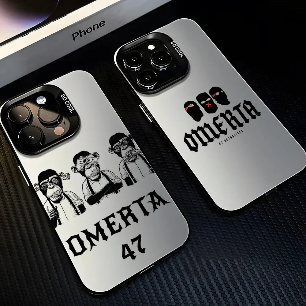 Coques de téléphone gris argenté avec designs Omerta et illustrations singes et masques, appareil photo triple lentille