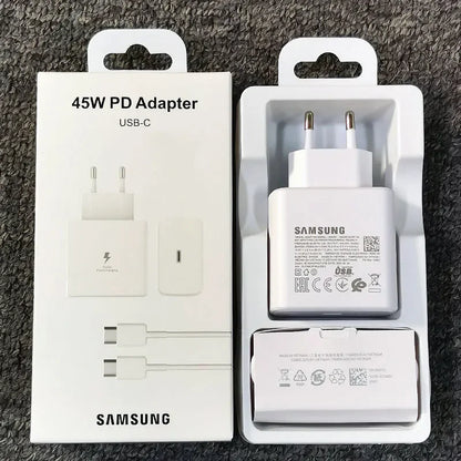 Chargeur Samsung 45W PD Adaptateur USB-C rapide avec câble de recharge blanc dans emballage
