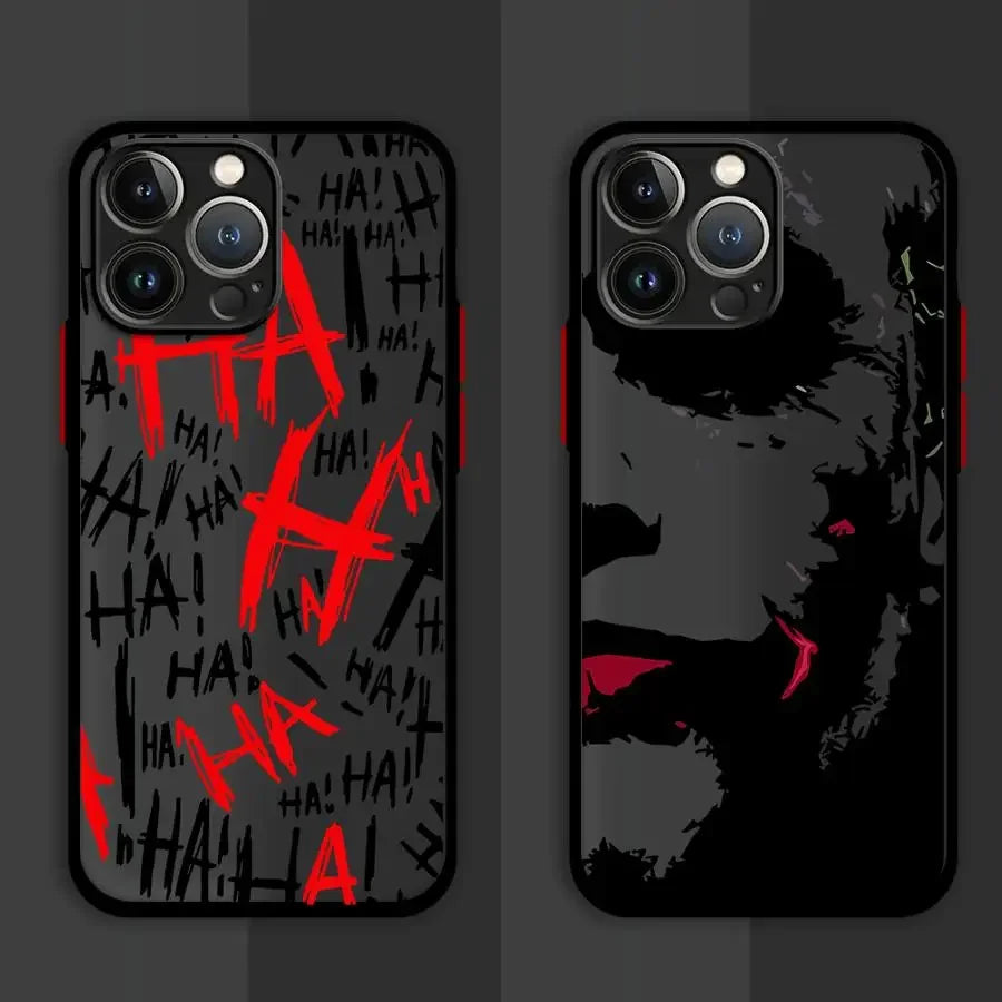 Deux coques de téléphone noir avec motifs Joker, rires rouges et visage sombre stylisé