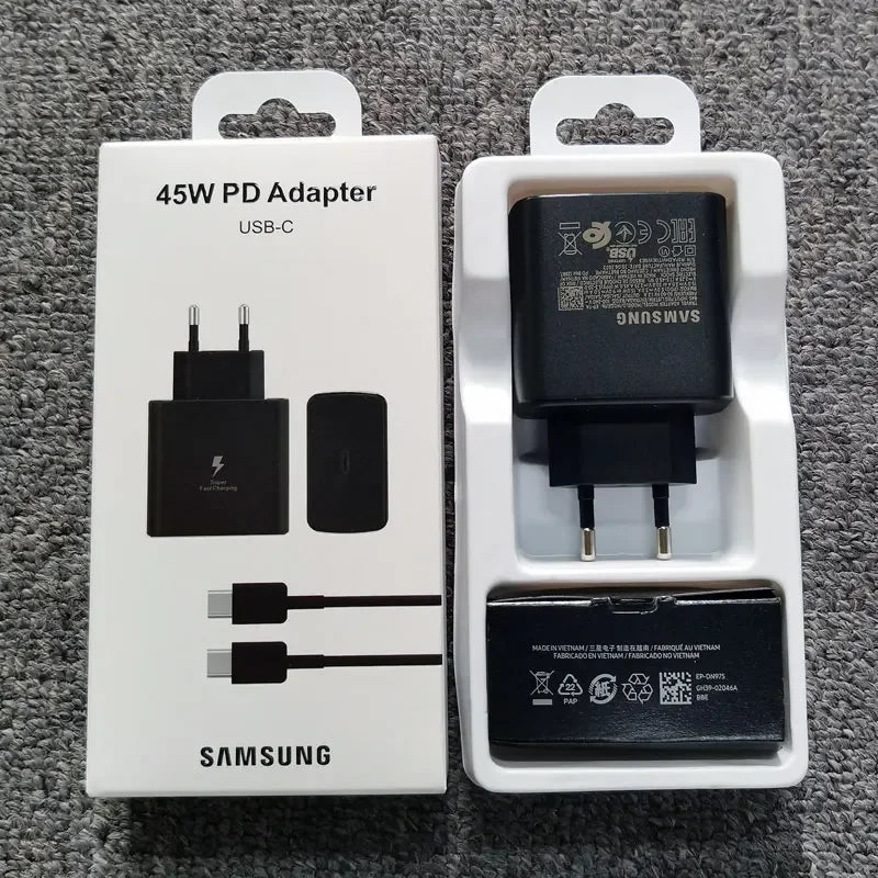 Chargeur Samsung 45W PD USB-C noir avec adaptateur et câble en emballage
