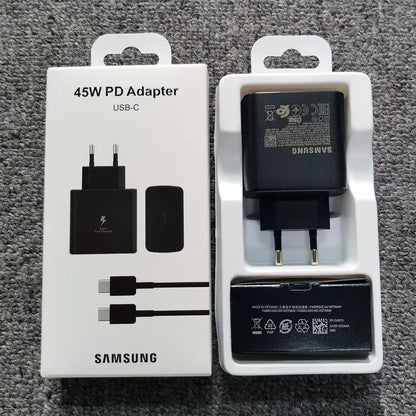 Chargeur Samsung 45W PD USB-C noir avec adaptateur et câble en emballage
