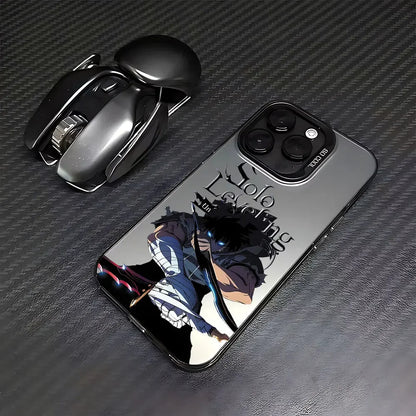 Coque de téléphone avec illustration anime Solo Leveling et manette noire sur surface carbone