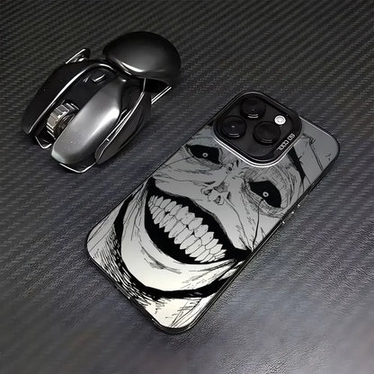 Coque de téléphone noir avec un dessin effrayant d'un visage souriant en monochrome sur fond en fibre de carbone