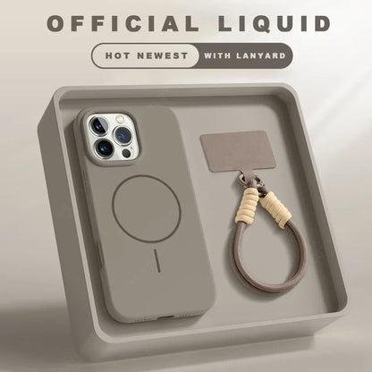 Coque de téléphone grise avec lanière assortie dans un coffret, style minimaliste et moderne