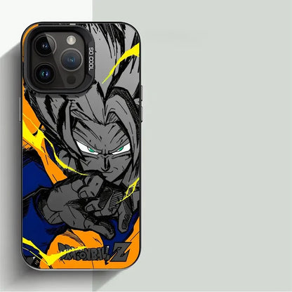 Coque iPhone Dragon Ball Z avec illustration de personnage au regard intense et effets d'énergie jaune