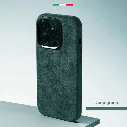 Coque smartphone vert foncé en tissu doux avec triple caméra, élégante et protectrice